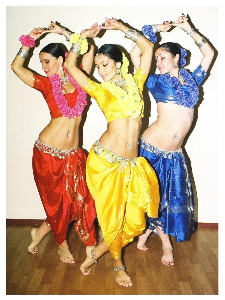 Индийские танцы на фестивале 