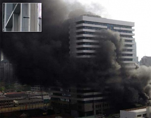 Smoke billows from CentralWorld at the Ratchaprasong intersection