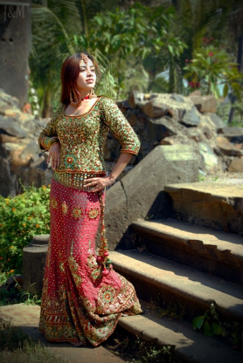 Bridal lehenga, model Tashu
