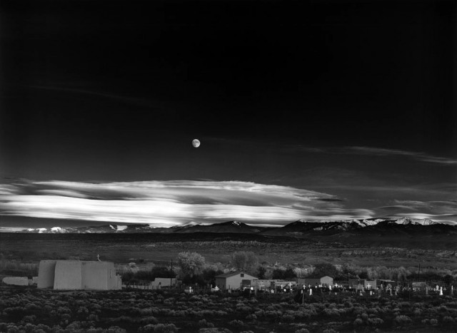 Moonrise-over-Hernandez-N ew-Mexico_1941