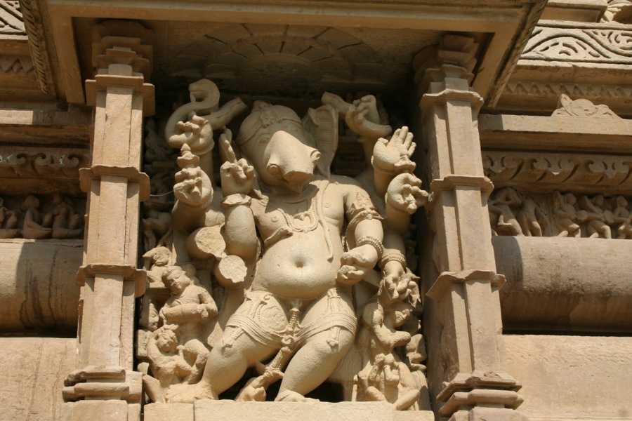 Камасутра в камне: эротические храмы Кхаджурахо в Индии (фото)